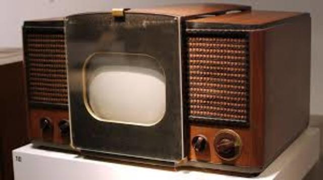 LA TELEVISIÓN Y LA RADIO