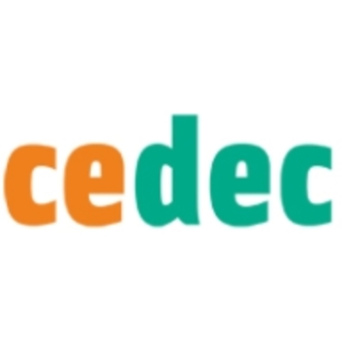 Creación del Centro Nacional de Desarrollo Curricular en Sistemas No Propietarios (CEDEC)