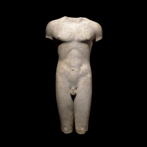 Torso de un Kuros desnudo