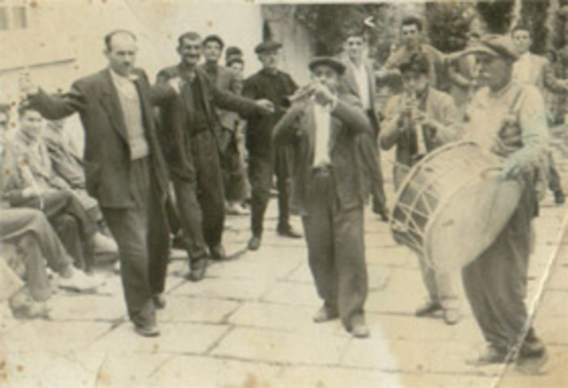 ΔΗΜΟΤΙΚΟ ΤΡΑΓΟΥΔΙ