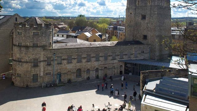 Universidad de Oxford.