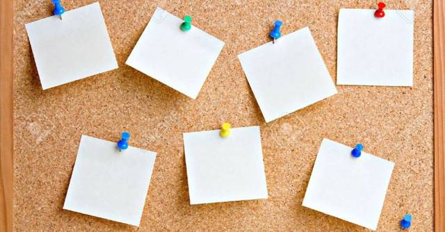 (4)Darunter entdeckte ich einen kleinen Zettel mit der Aufschrift "Suche Hundesitter mit Italienischkentnissen- grosszugiges Honorar