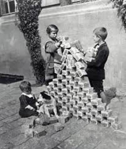 The Great Depression in Germany: Hyperinflation