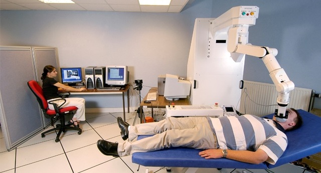 La IA se convierte en una industria (1980 - Presente)