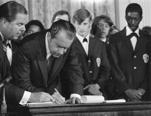 Signing of the 26th amendment