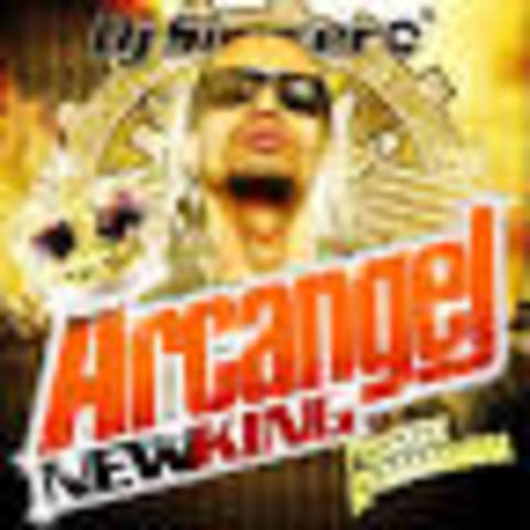 COMENZÓ SU  CARRERA