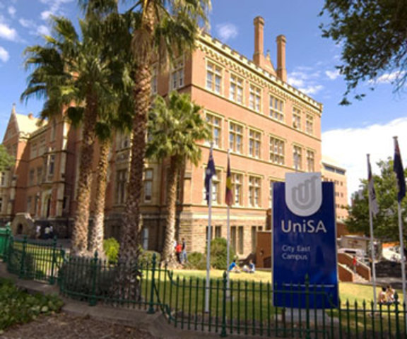 Nace la primera universidad de educación a distancia