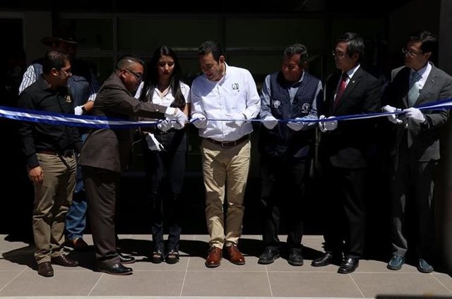 INAUGURACIÓN DE ÁREA MATERNA NEONATAL