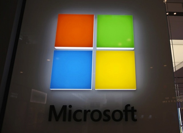 1975-1984 se crea el microsoft