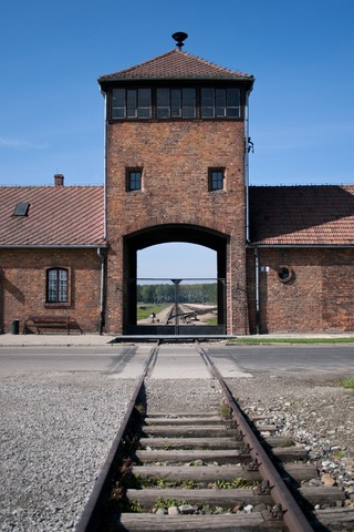 Creación del campo de concentración de Auschwitz