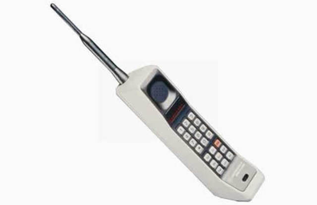 Primer Telefono Celuar
