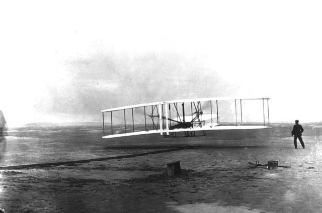 Wright Bros first powered flight