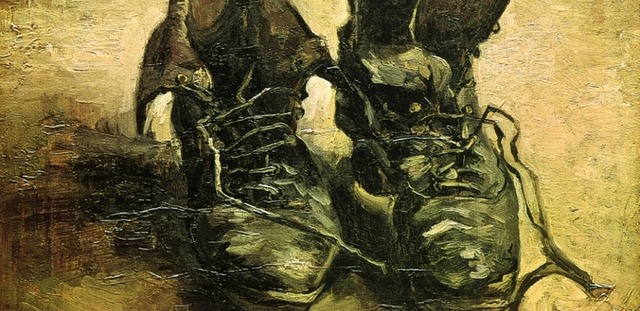 Προσλαμβάνεται ως ιεροκήρυκας.