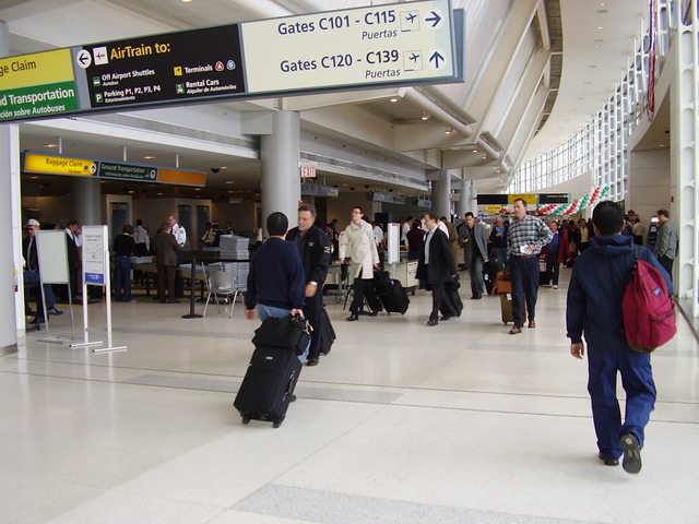 Llegamos en Bogota, Columbia a El Dorado  internacional aeropuerto