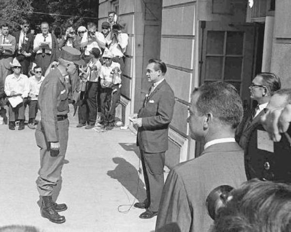 George Wallace Blocks University of Alabama Entrance