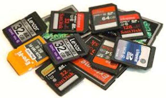 llegada de la tarjeta de memoria al mercado
