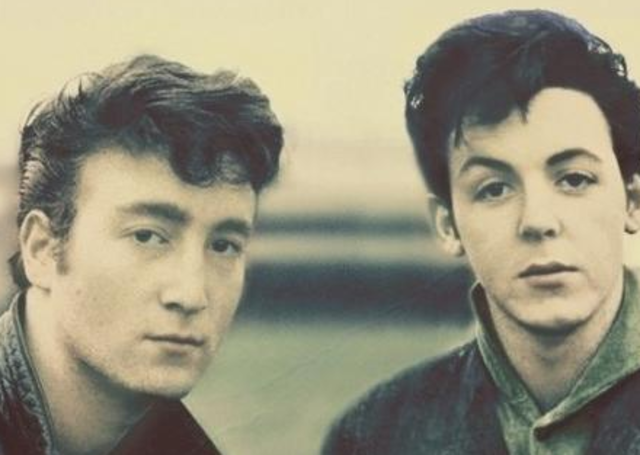 Paul McCartney s'uneix al grup