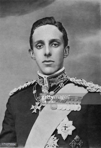 Alfonso XII, Rey de España