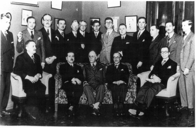 Escolha dos primeiros professores