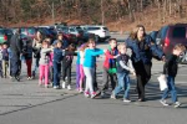 Tiroteo en La Escuela Primaria de Sandy Hook (Newtown, CT)