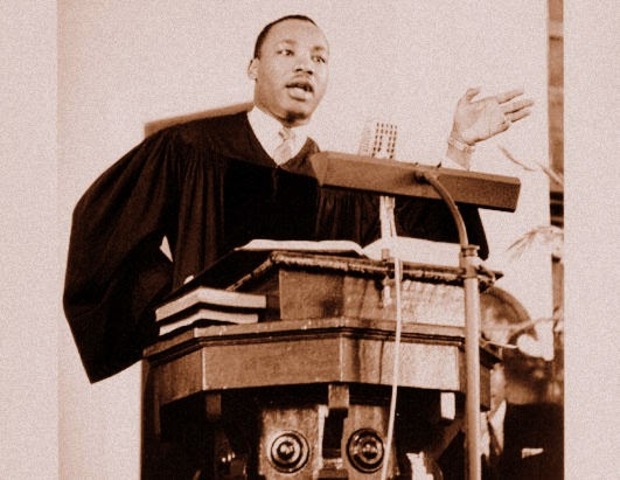 King fue nombrado el  pastor de la Iglesia bautista de la Avenida Dexter, en Montgomery, con 25 años de edad.