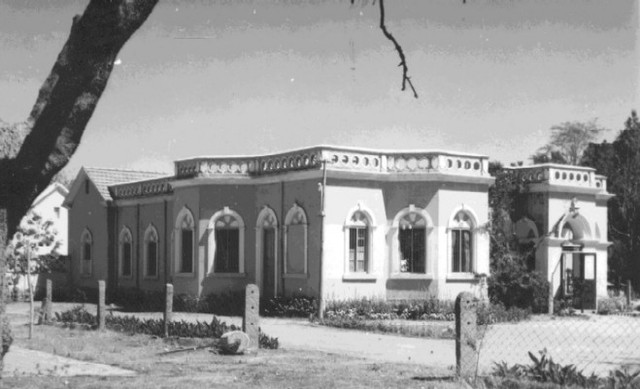 founded and became head of the Documentation Research and Training Centre in Bangalore