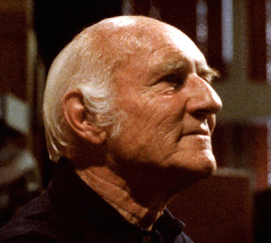 HEINZ VON FOERSTER (Viena, Austria, el 13 de noviembre de 1911 -2 de octubre de 2002)