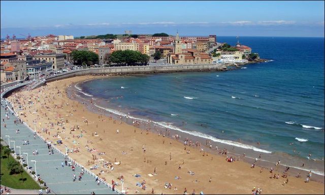 1º Día, playa de San Lorenzo