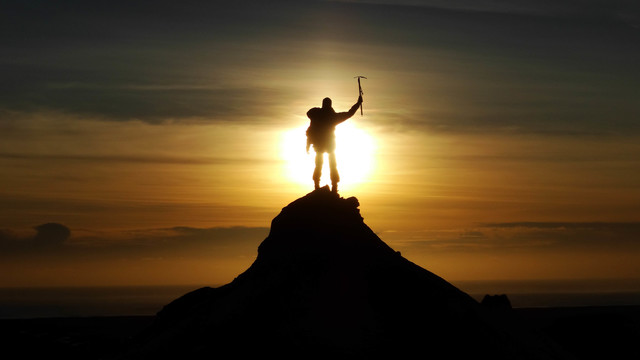 *Vamos escalar la montana!