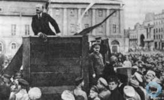 Primeiras ações no governo de Lênin