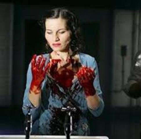 Lady Macbeth kills herself