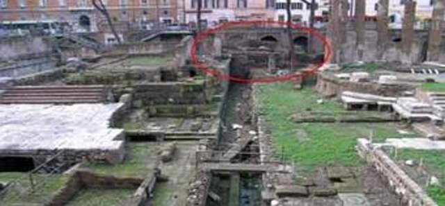 El día en que Julio César cae asesinado a la entrada de la Curia.