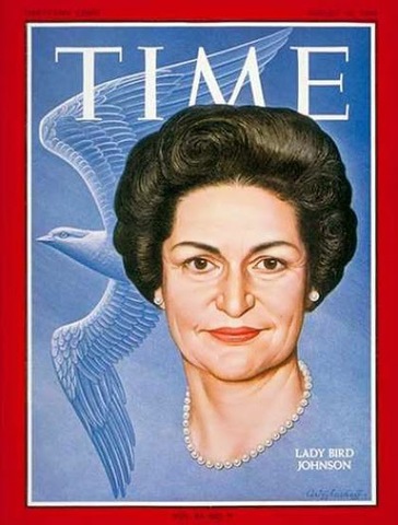 Edith S. Bryan -Primera con Doctorado