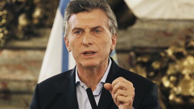 Asume la presidencia M. Macri