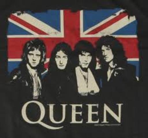 Nace la banda Queen