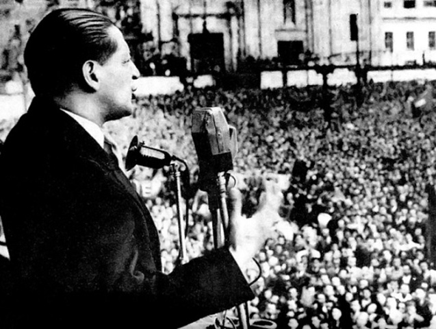 Derrota del régimen conservador