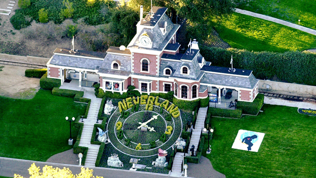 Plagado de problemas financieros desde su juicio, Jackson cierra la casa de un rancho Neverland