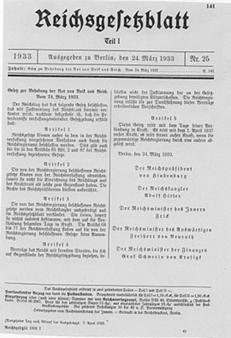 Hitler aconsegueix plens poders