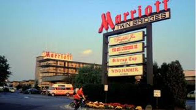 EXPANSIÓN DE LA INDUSTRIA MARRIOTT