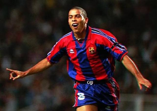 Nace Ronaldo Luis Nazario de Lima