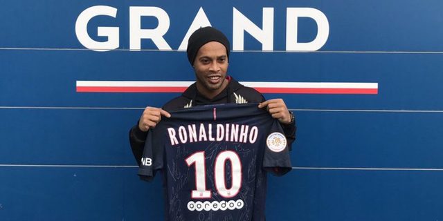París ficha a Ronaldinho