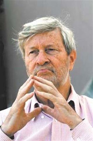 GIANNI VATTIMO (Nacido en Turín, el 4 de enero de 1936)