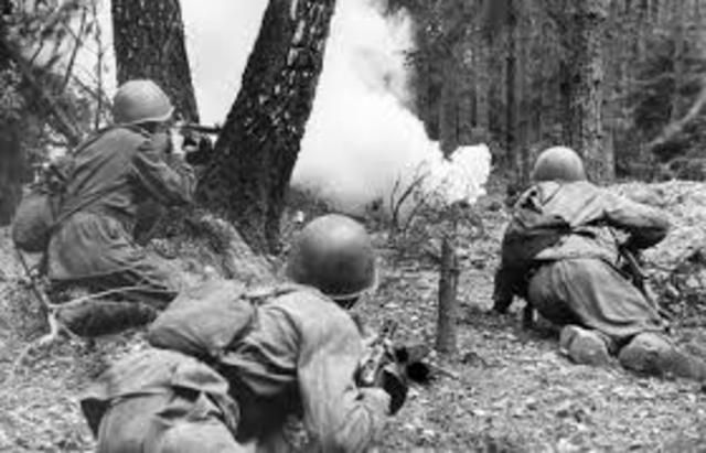 Rusos llegan a Polonia.