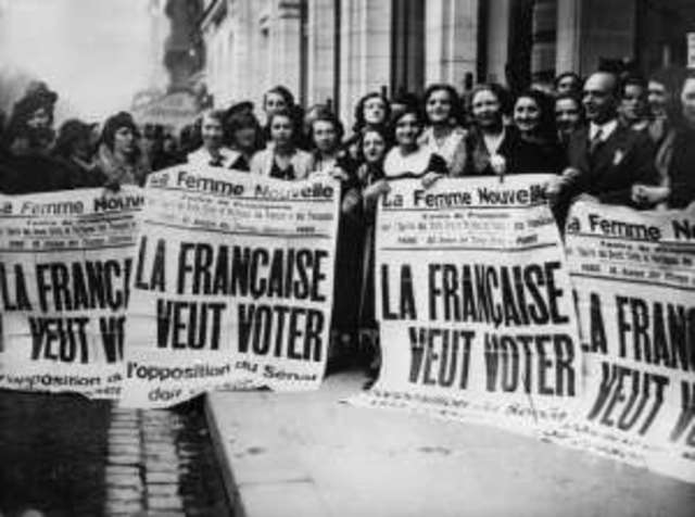 Se discute el voto femenino en Francia.