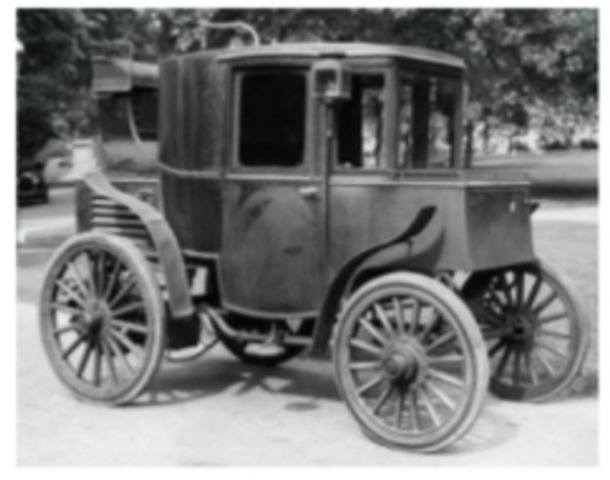 Primer coche de competición.