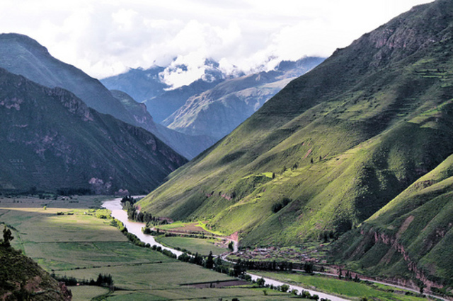Pachacutec built Machu Picchu in the Urubamba Valley.