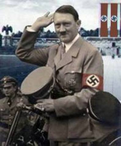 Hitler se convierte en jefe del Partido Nazi