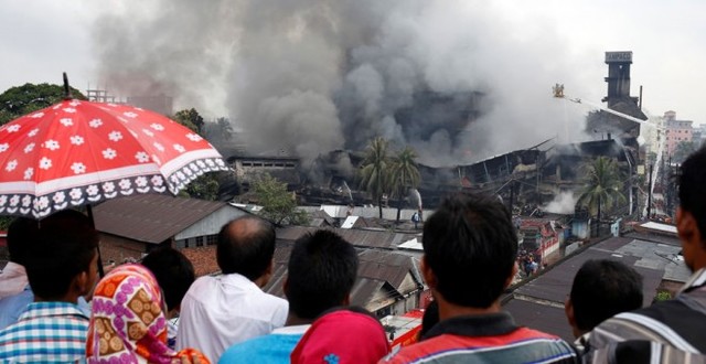 El incendio en una fábrica de textiles en Bangladesh (Andrea)