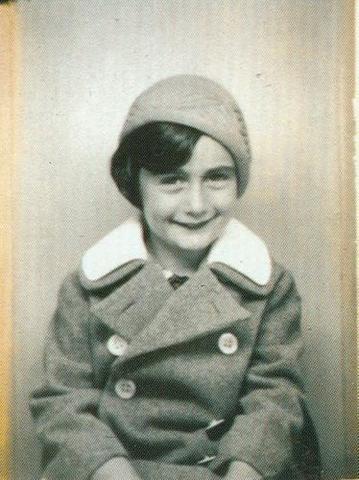 Anne starts Kindergarten