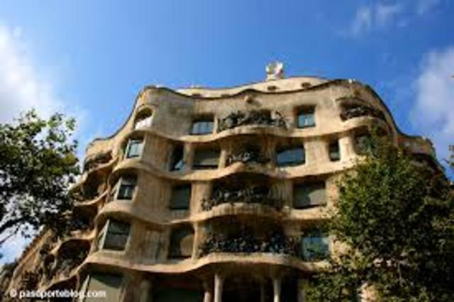 COMENÇA LA CASA MILA / LA PEDRERA